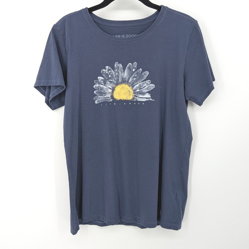 Life is Good Crusher Tee Women Medium Blue Daisy Short Sleeve Graphic Casual Top